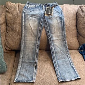 Request jeans from Buckle